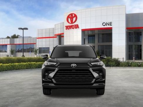 New 2026 Toyota Grand Highlander Nightshade image 18
