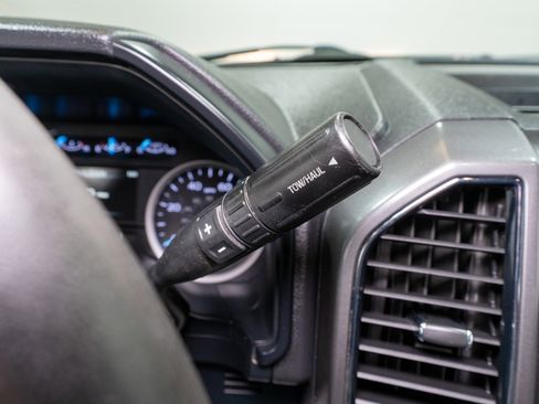 Used 2019 Ford F250 XLT w/ XLT Value Package image 26