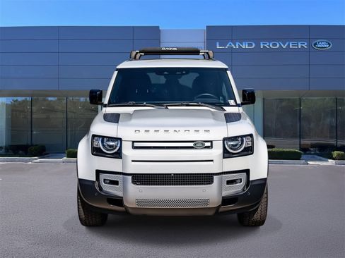 Used 2023 Land Rover Defender 110 S image 2