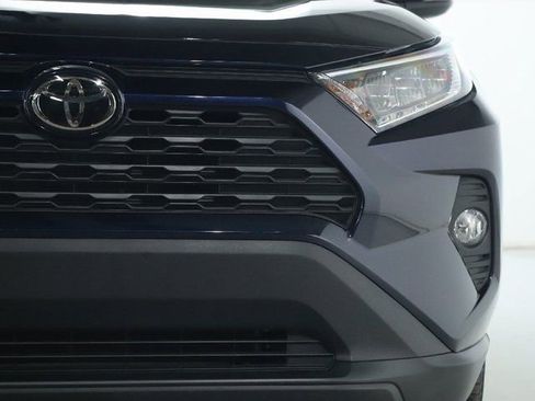 Used 2021 Toyota RAV4 XLE Premium image 9