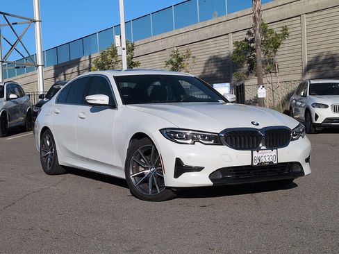 Used 2020 BMW 330i Sedan w/ Convenience Package image 2