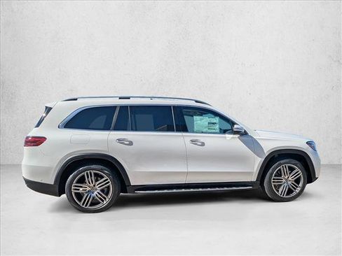 New 2026 Mercedes-Benz GLS 450 4MATIC image 4