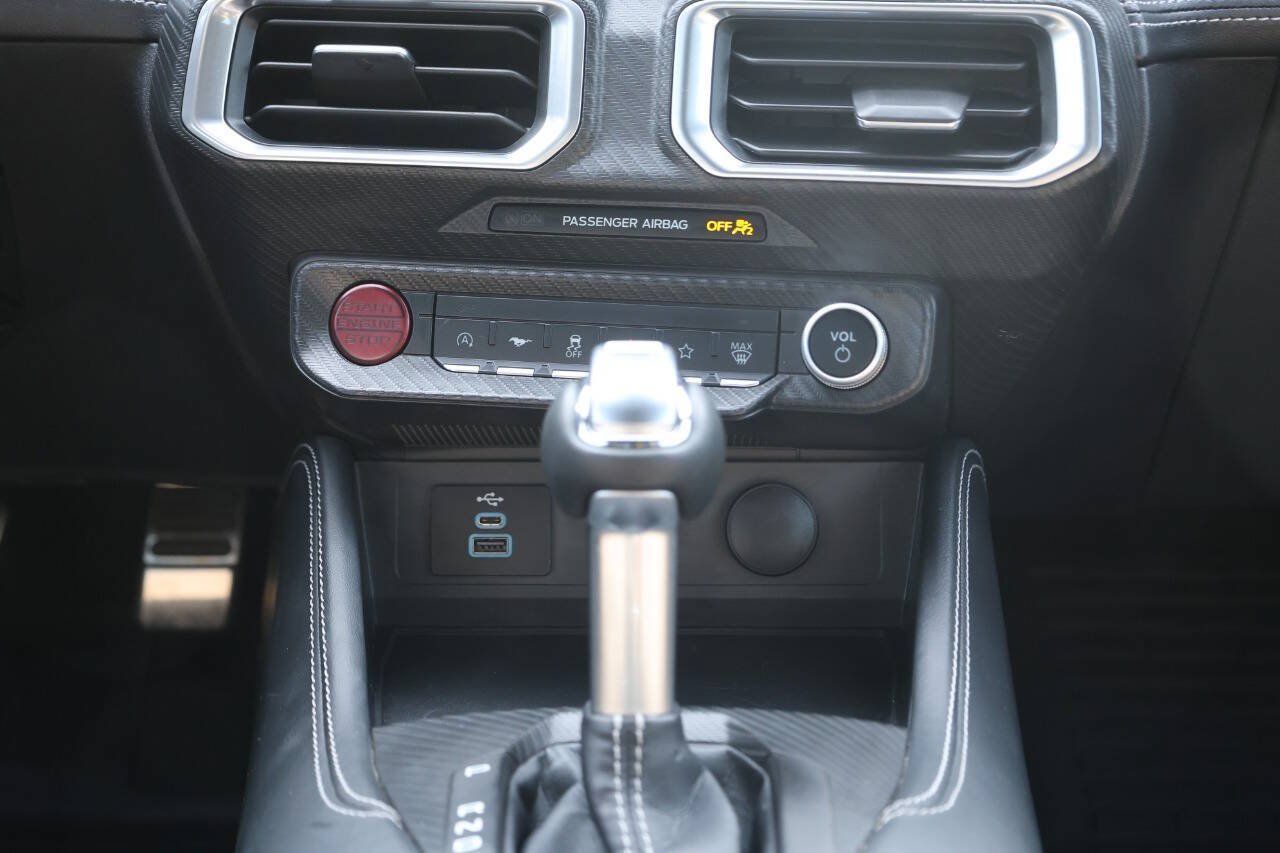 Used 2025 Ford Mustang GT Premium RWD image 20