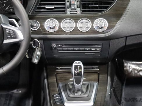 Used 2016 BMW Z4 sDrive28i image 50