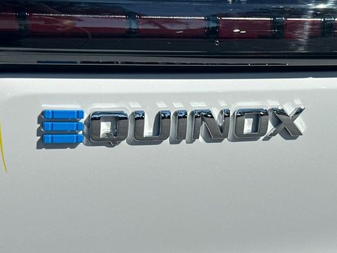 New 2026 Chevrolet Equinox EV LT image 24