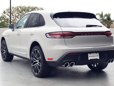 New 2026 Porsche Macan image 3