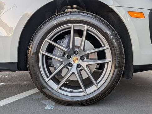 Certified 2026 Porsche Macan Turbo AWD/4WD image 13