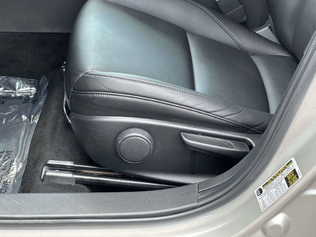 Used 2024 MAZDA MAZDA3 s FWD image 14