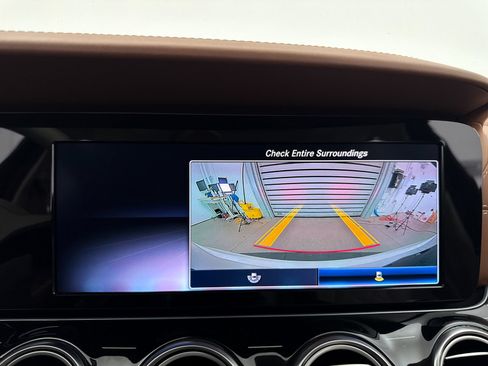 Used 2019 Mercedes-Benz E 300 image 13