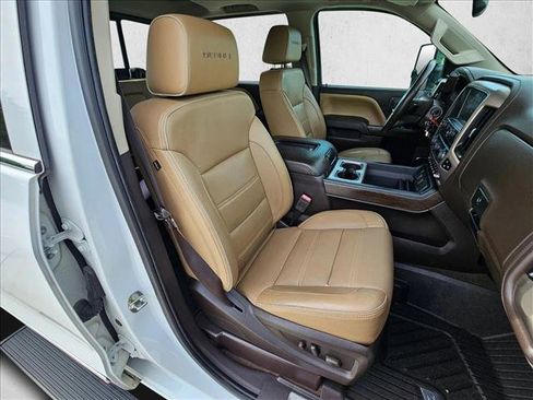 Used 2019 GMC Sierra 2500 Denali w/ Duramax Plus Package AWD/4WD image 19