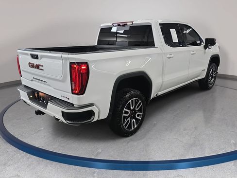 Used 2025 GMC Sierra 1500 AT4 w/ AT4 Premium Package AWD/4WD image 5
