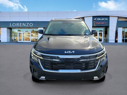 Used 2025 Kia Seltos SX w/ SX Sunroof Package AWD/4WD image 2