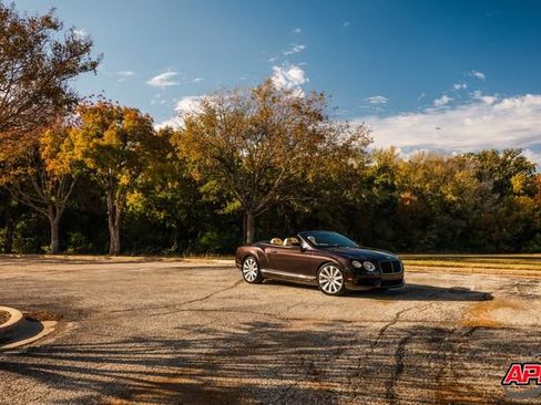 Used 2015 Bentley Continental GT image 35