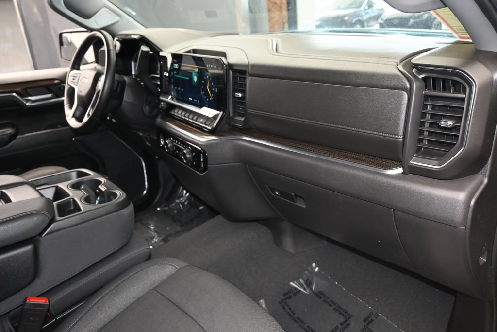 Used 2024 Chevrolet Silverado 1500 LT RWD image 51