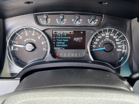 Used 2014 Ford F150 XLT w/ Equipment Group 302A Luxury AWD/4WD image 25