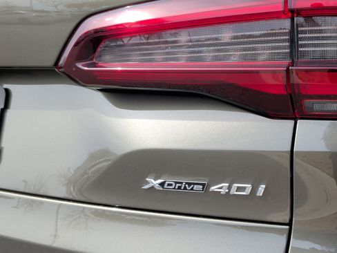 Certified 2022 BMW X5 xDrive40i w/ M Sport Package image 12