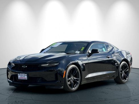 Used 2019 Chevrolet Camaro LT image 8