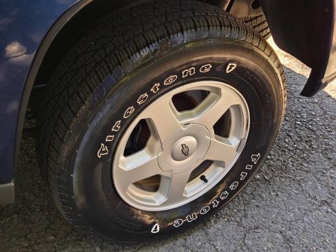 Used 2002 Chevrolet TrailBlazer LS w/ Preferred Equipment Group image 28