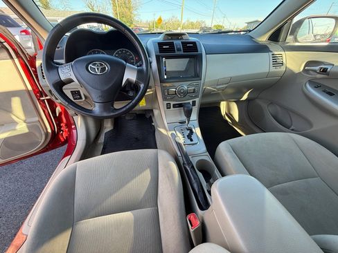 Used 2013 Toyota Corolla LE w/ Premium Pkg image 10