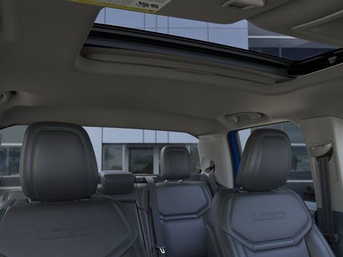 New 2025 Ford Maverick Lobo AWD/4WD image 13
