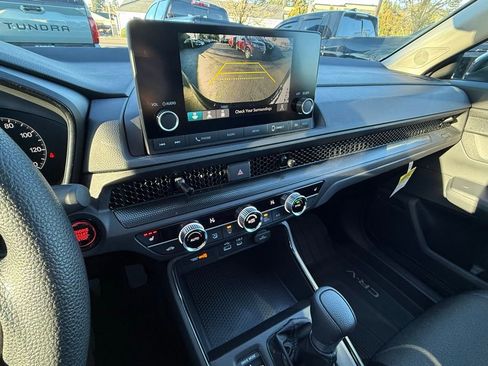 Used 2025 Honda CR-V EX image 27