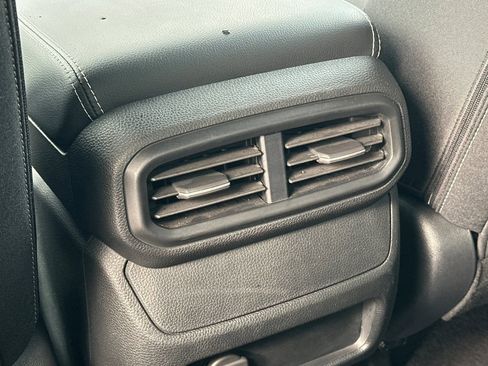 Used 2025 Honda Ridgeline Sport image 14