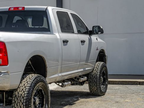 Used 2016 RAM 2500 Tradesman w/ Chrome Appearance Group AWD/4WD image 10