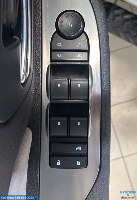 Used 2007 Chevrolet Suburban LT w/ LT Preferred Equipment Group AWD/4WD image 33