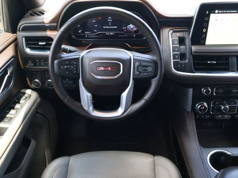 Used 2023 GMC Yukon XL SLT w/ SLT Premium Package RWD image 10