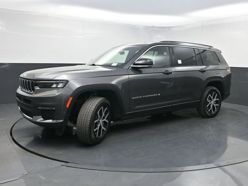 Used 2024 Jeep Grand Cherokee L Limited w/ Luxury Tech Group II image 26