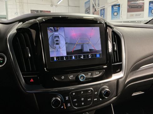 Used 2023 Chevrolet Traverse RS image 27