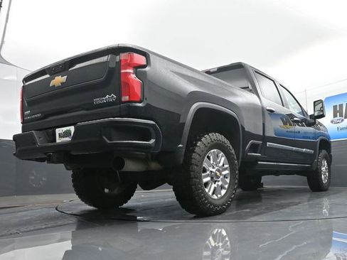 Used 2025 Chevrolet Silverado 2500 High Country w/ High Country Premium Package AWD/4WD image 20
