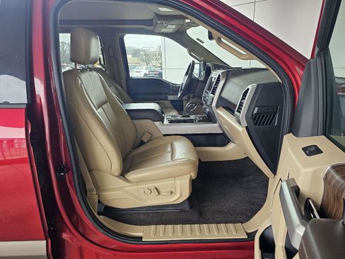 Used 2018 Ford F150 Lariat w/ Equipment Group 502A Luxury image 12