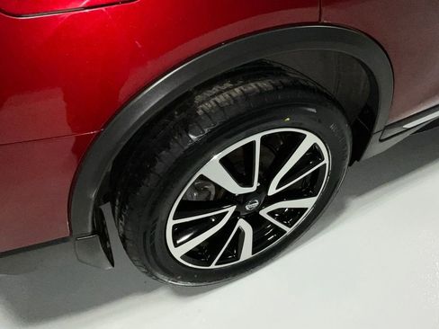 Used 2020 Nissan Rogue SL w/ Premium Package image 12