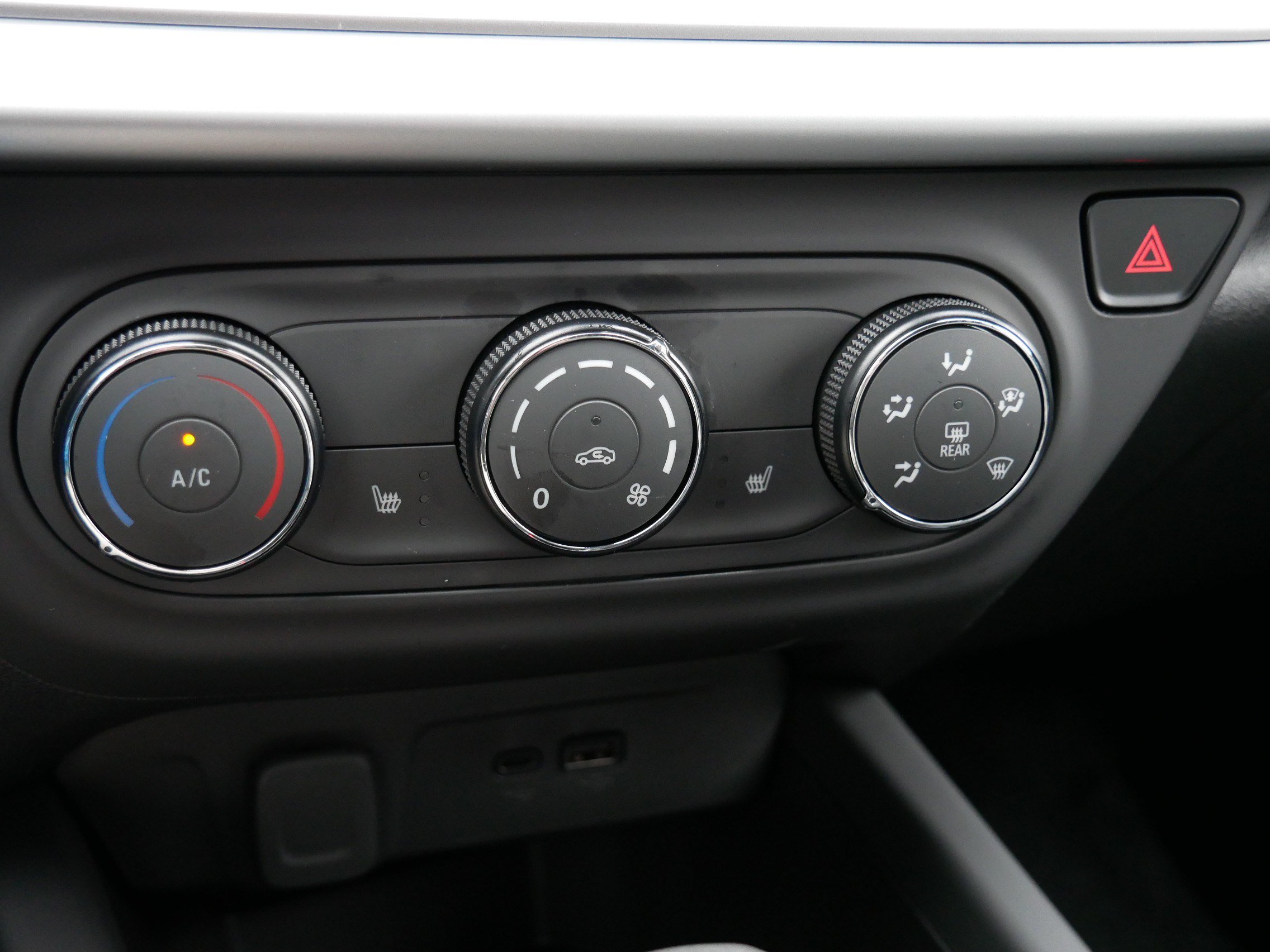 New 2026 Chevrolet Trax LS w/ LS Convenience Package FWD image 19