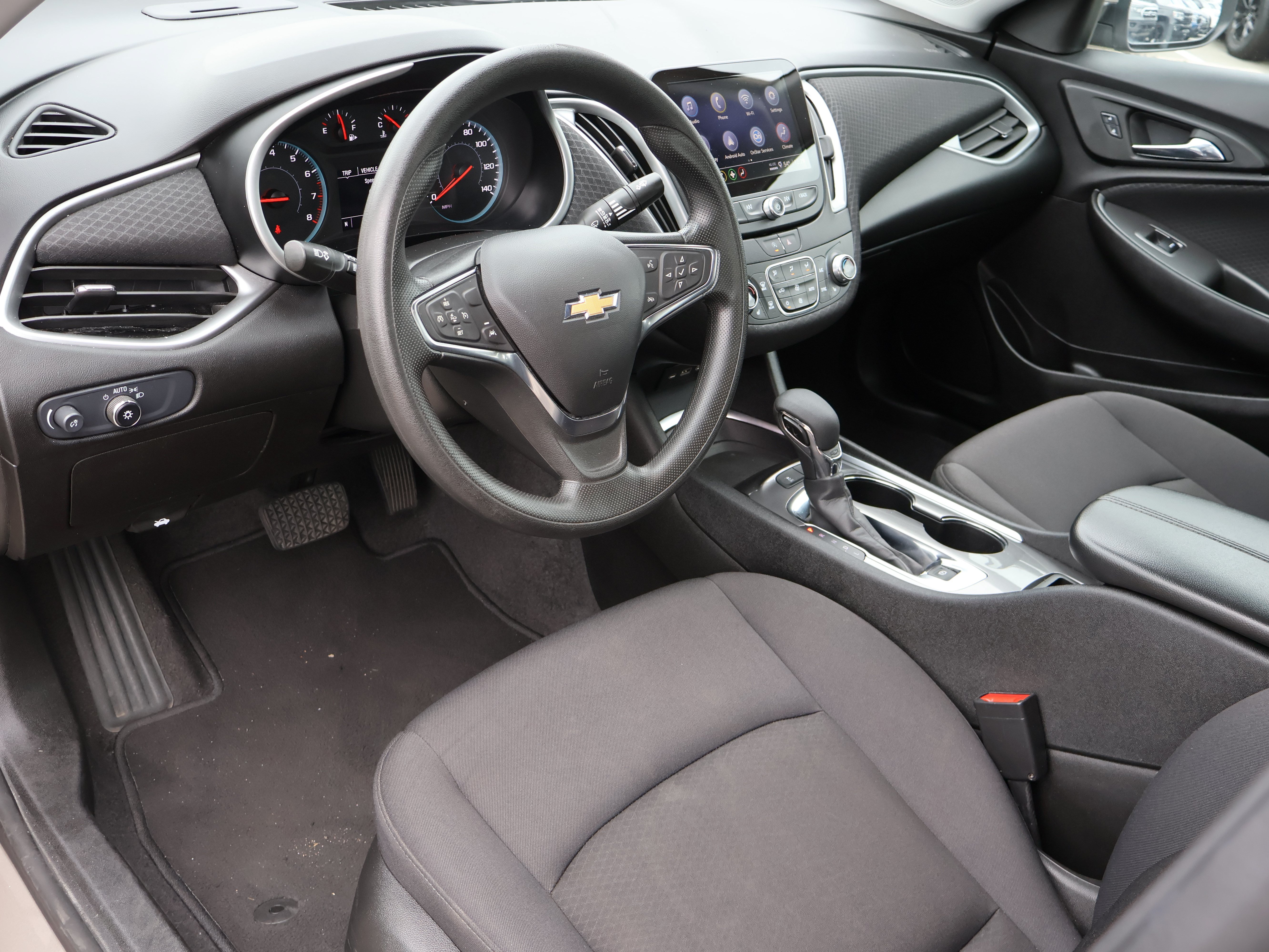 Used 2025 Chevrolet Malibu LT FWD image 26