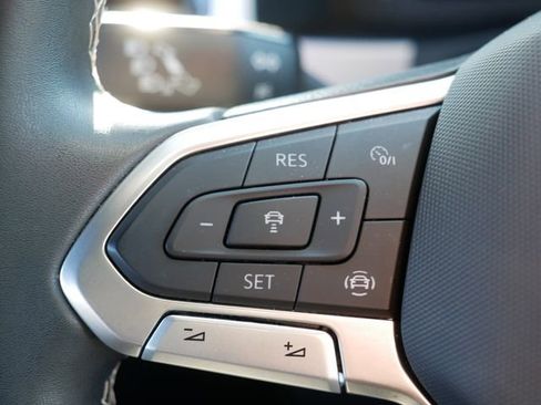 Certified 2023 Volkswagen Atlas Cross Sport SE image 25