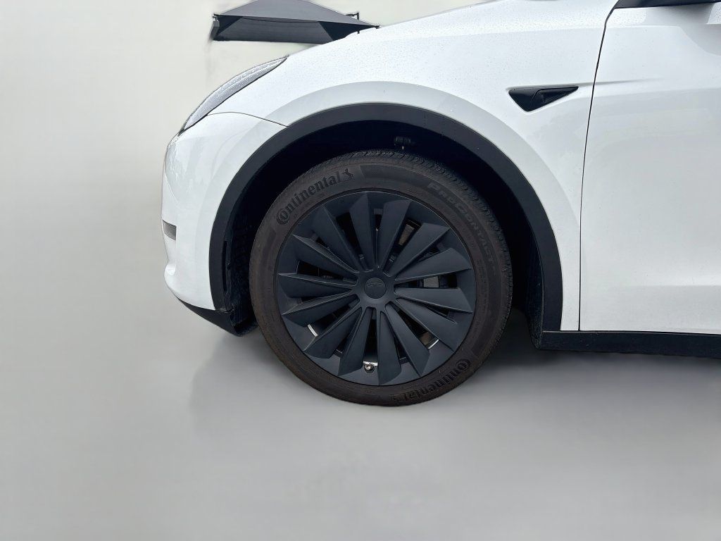 Used 2023 Tesla Model Y Long Range AWD/4WD image 15