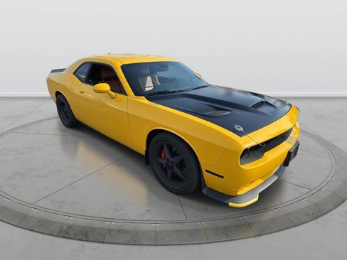 Used 2017 Dodge Challenger SRT Hellcat image 1