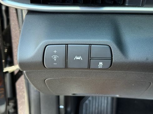 Used 2021 Hyundai Elantra SEL w/ Convenience + Premium Package image 33