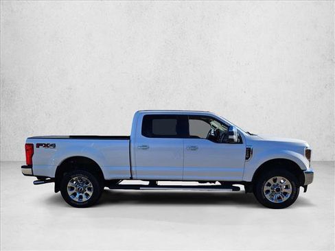 Used 2018 Ford F250 Lariat w/ Chrome Package image 4