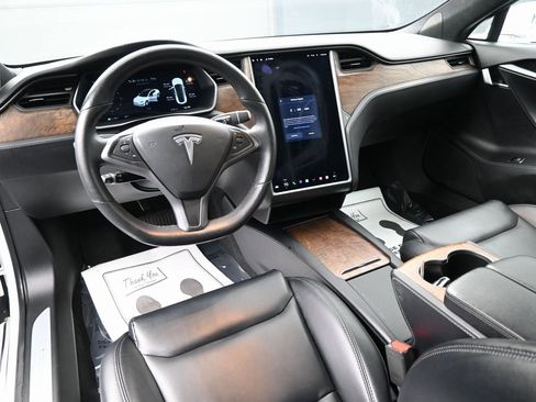 Used 2020 Tesla Model S Long Range Plus image 9