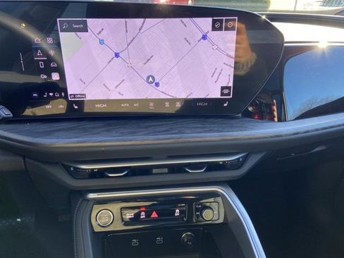 Used 2025 Audi Q5 Premium Plus w/ Premium Plus image 19