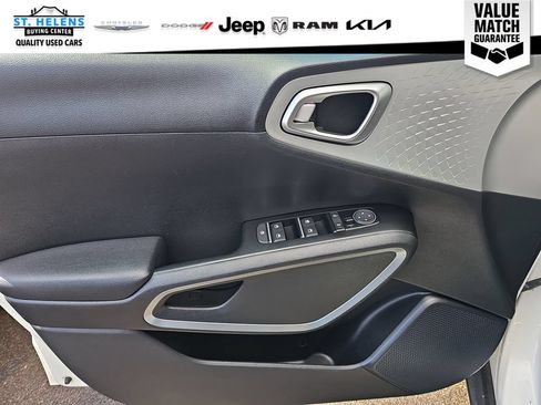 Used 2021 Kia Soul LX FWD image 18