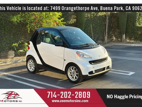 Used 2014 smart fortwo pure image 4
