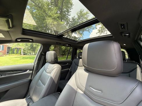 Used 2021 Cadillac XT6 Premium Luxury AWD/4WD image 26