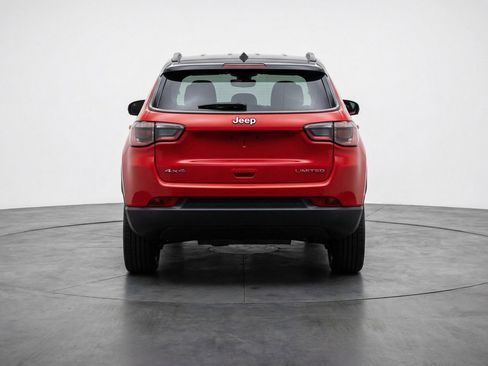 Used 2025 Jeep Compass Limited image 7