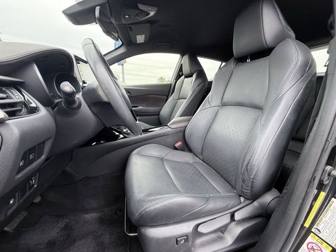 Used 2019 Toyota C-HR Limited image 20