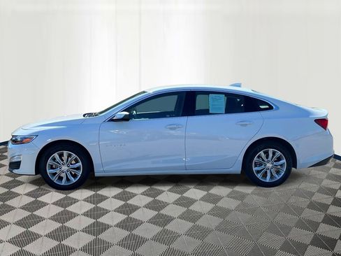 Used 2025 Chevrolet Malibu LT FWD image 2