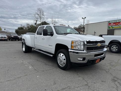 Used 2011 Chevrolet Silverado 3500 LTZ w/ LTZ Plus Package image 4